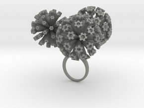 Ring with three large flowers of the Garlic in Gray PA12: 5.75 / 50.875