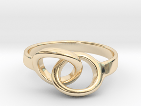 Linked [sizable ring] in 14k Gold Plated Brass