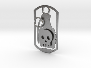 Skull grenade dog tag in Natural Silver