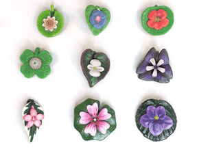 Blooms On Leaves Pendants: Batch 01 in Glossy Full Color Sandstone