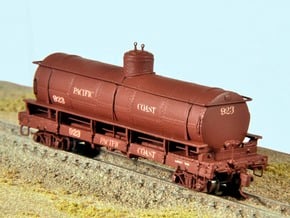 Nn3 Pacific Coast Railway tank car #923 in Tan Fine Detail Plastic
