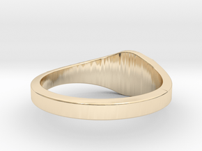 CC Signet Small Ring in 14K Yellow Gold: 3 / 44