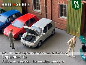 Volkswagen Golf mit geöffneter Motorhaube (N 1:160 in Smooth Fine Detail Plastic