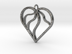 Rugged Heart Veíns Pendant in Fine Detail Polished Silver: Medium