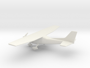 Cessna 172 Skyhawk in White Natural Versatile Plastic: 1:100