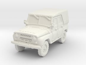 UAZ-469 (closed) 1/100 in White Natural Versatile Plastic