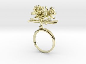 Ring with three small flowers of the Choisya in 14k Gold Plated Brass: 7.75 / 55.875