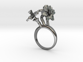 Ring with three small flowers of the Daffodil in Polished Silver: 5.75 / 50.875