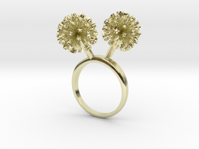 Ring with two small flowers of the Garlic L in 14k Gold Plated Brass: 7.75 / 55.875