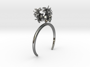 Bracelet with six small flowers of the Amaryllis in Polished Silver: Extra Small