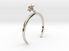 Bracelet with one small flower of the Daffodil in Rhodium Plated Brass: Extra Small