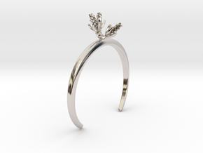 Bracelet with three small flowers of the Hyacinth in Rhodium Plated Brass: Extra Small
