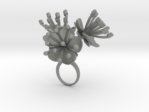 Ring with three large flowers of the Peach in Gray PA12: 5.75 / 50.875