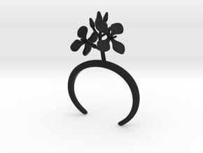 Bracelet with two large flowers of the Radish R in Black Natural Versatile Plastic: Extra Small