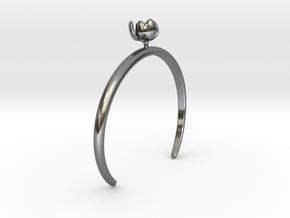 Bracelet with a small halfopen flower of the Tulip in Polished Silver: Large