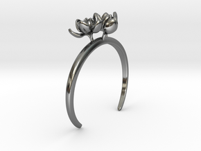 Bracelet with three small flowers of the Tulip in Polished Silver: Extra Small