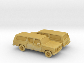 1/160 2X 1973-79 GMC Suburban in Tan Fine Detail Plastic