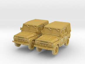 UAZ-469 (closed) (x2) 1/200 in Tan Fine Detail Plastic