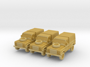 Defender 110 (covered) (x3) 1/220 in Tan Fine Detail Plastic