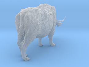 Highland Cattle 1:22 Female with the head down in Clear Ultra Fine Detail Plastic