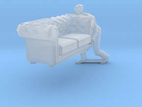 Man moving a sofa (N 1:160) in Clear Ultra Fine Detail Plastic