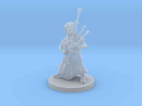 Dwarf Female Bard with Bagpipes in Clear Ultra Fine Detail Plastic