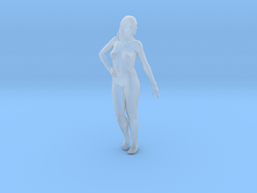 1/35 scale nude beach girl posing figure A in Clear Ultra Fine Detail Plastic