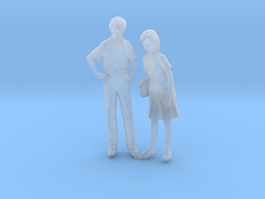 HO Scale Couple in Clear Ultra Fine Detail Plastic