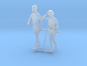 1/87 Gym Couple Walking in Clear Ultra Fine Detail Plastic