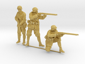 1/87th (H0) scale 3 x Hungarian soldiers in Tan Fine Detail Plastic