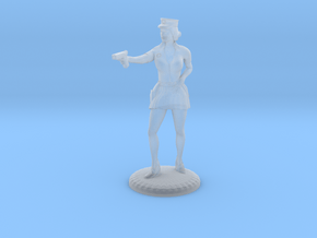  Lady Cop pointing her gun - 28mm version in Clear Ultra Fine Detail Plastic