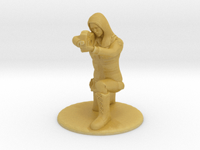 Soldier Crouched Aiming P90 - 20 mm in Tan Fine Detail Plastic