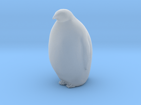 Penguin Looking Ahead in Clear Ultra Fine Detail Plastic