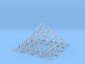 pyramid in Clear Ultra Fine Detail Plastic
