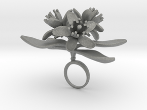 Ring with three large flowers of the Lemon in Gray PA12: 5.75 / 50.875