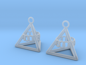 Pyramid triangle earrings serie 3 type 6 in Clear Ultra Fine Detail Plastic