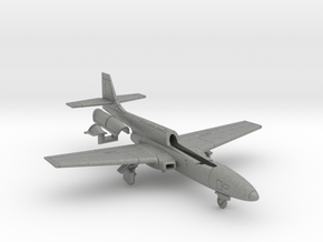 017B PZL TS-11 Iskra on the Ground - 1/144 in Gray PA12 Glass Beads