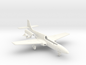 017B PZL TS-11 Iskra on the Ground - 1/144 in White Smooth Versatile Plastic