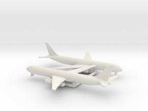 Boeing 767-400 in White Natural Versatile Plastic: 1:1000