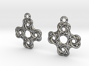 Square cross knot in Polished Silver