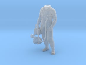 Mercury Astronaut Standing in Tan Fine Detail Plastic: 1:24