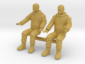 ASTRONAUT PILOTS NO HELMET 1/72 SET OF TWO in Tan Fine Detail Plastic