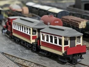 N Gauge Wantage Tramway Coaches (2 Motorised) in Tan Fine Detail Plastic: Small