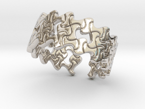 Wavy tiling in Rhodium Plated Brass