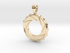 Diaphragm [pendant] in 14k Gold Plated Brass