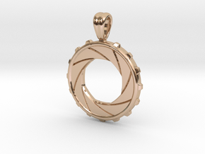 Diaphragm [pendant] in 9K Rose Gold 