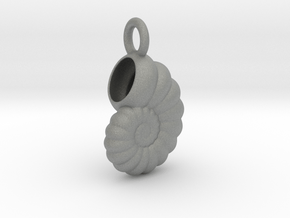 Seashell Pendant in Gray PA12 Glass Beads