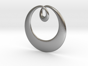 Curve Pendant in Natural Silver