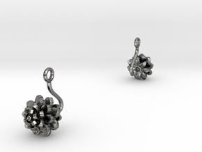 Earrings with one small flower of the Dhalia in Polished Silver