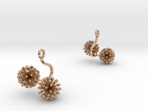 Earrings with two small flowers of the Garlic in 14k Rose Gold Plated Brass